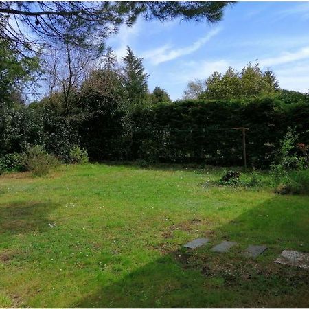 Emplacement De Toile De Tente Dans Jardin Hotel Cugand Exterior foto